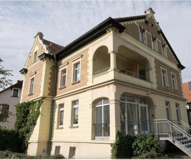 Ferienwohnung Direkt Am Kurpark Mit Gradierwerk Solestadt Bad Dürrenberg Exteriör bild